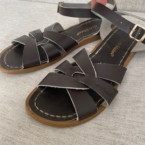 Saltwater sandals